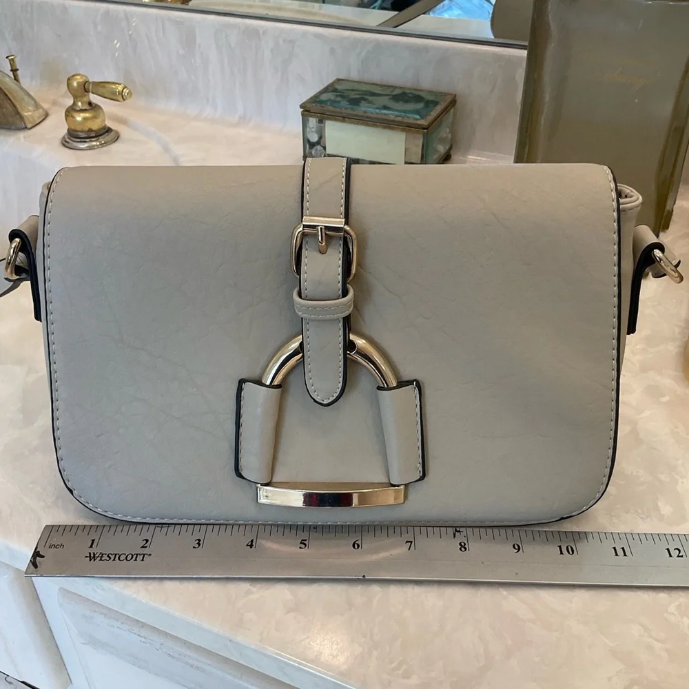 Miztique taupe shoulder-bag with gold horse stirrup detail, NWOT, midsize - Picture 12 of 15